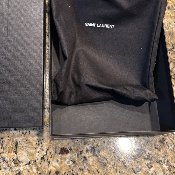 SAINT LAURENT
Cassandre Chain matelassé textured-leather wallet - Picture 2 of 6